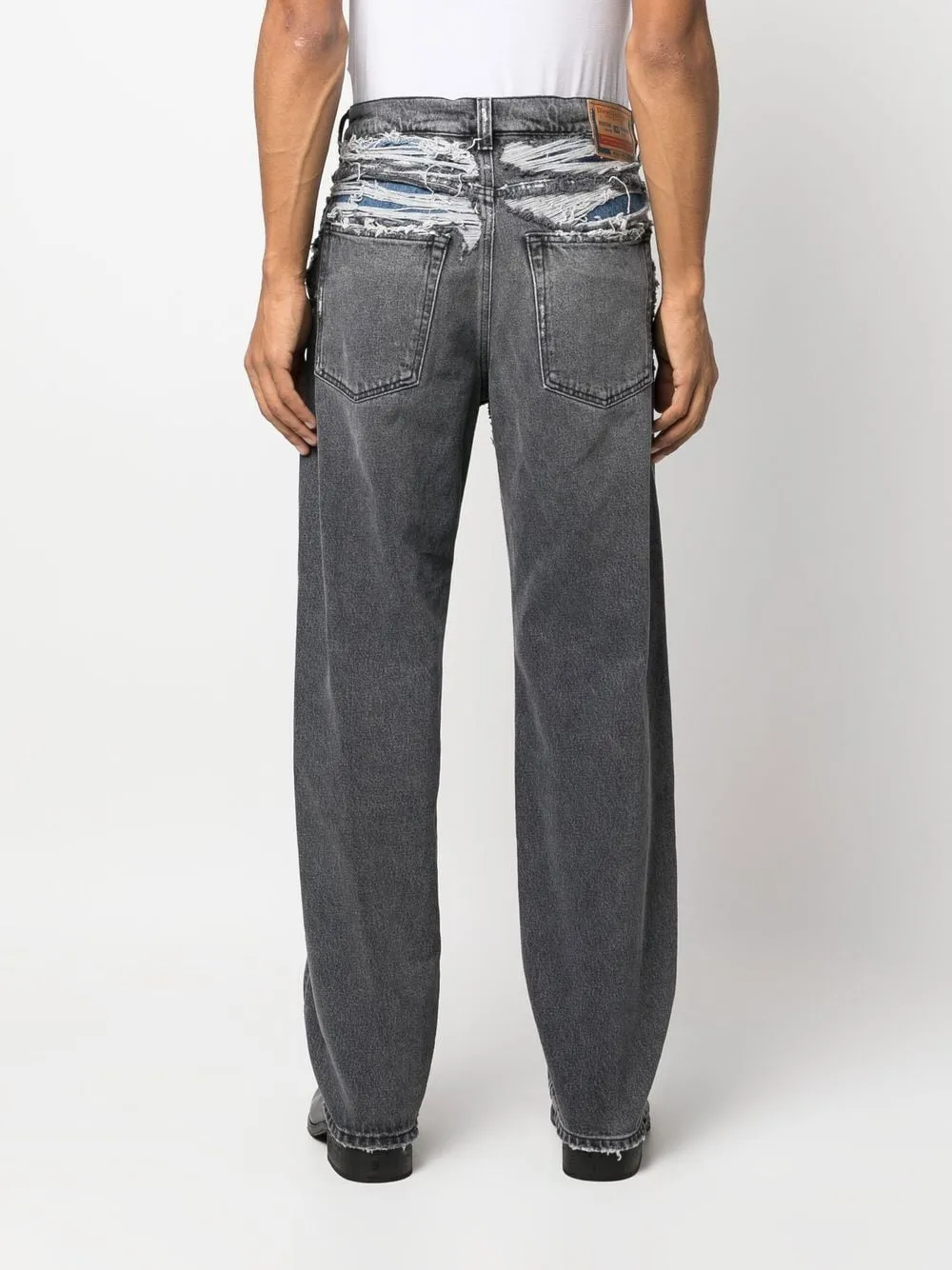 2010 007J4 Straight-Leg Jeans