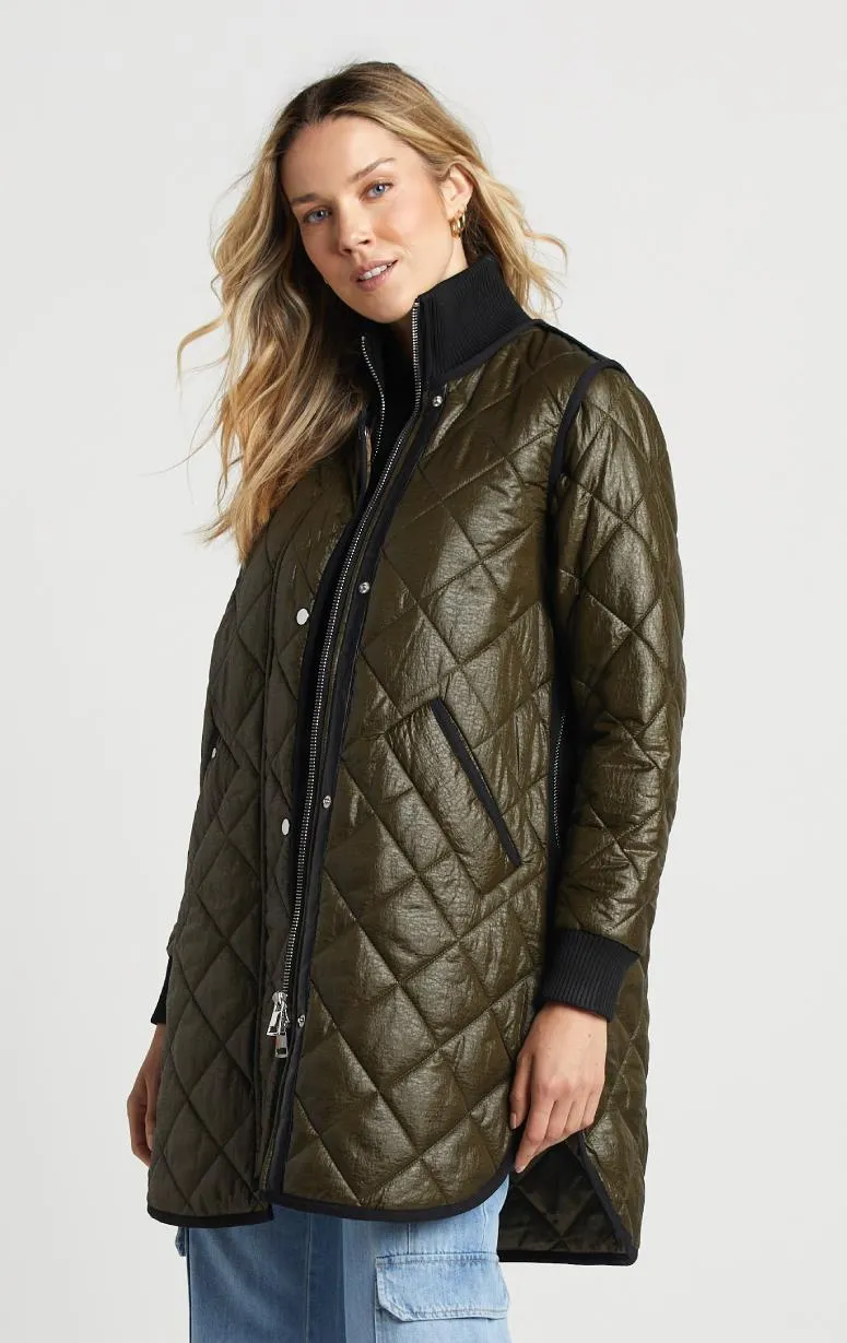 Adroit Quilted Coat for All Seasons - Elegant Seven-Eighths Length