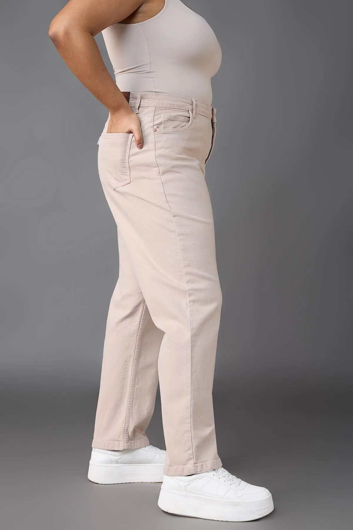 Buttermilk Beige Mom Jeans Curve