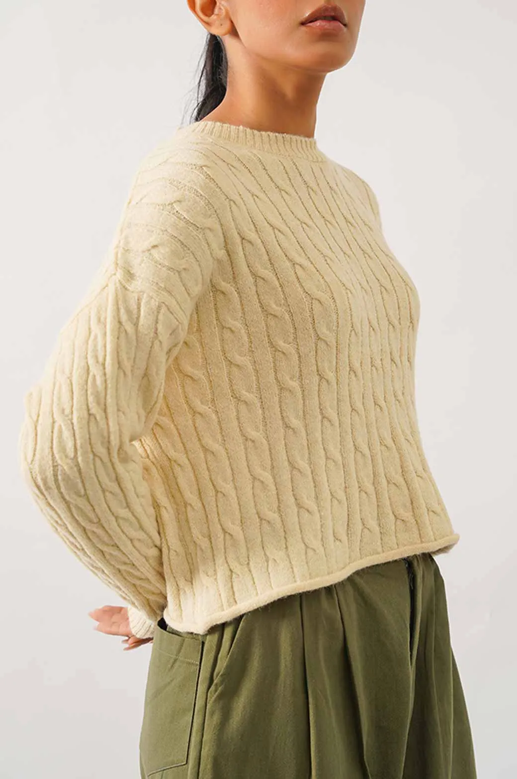 CABLE-KNIT CROPPED SWEATER