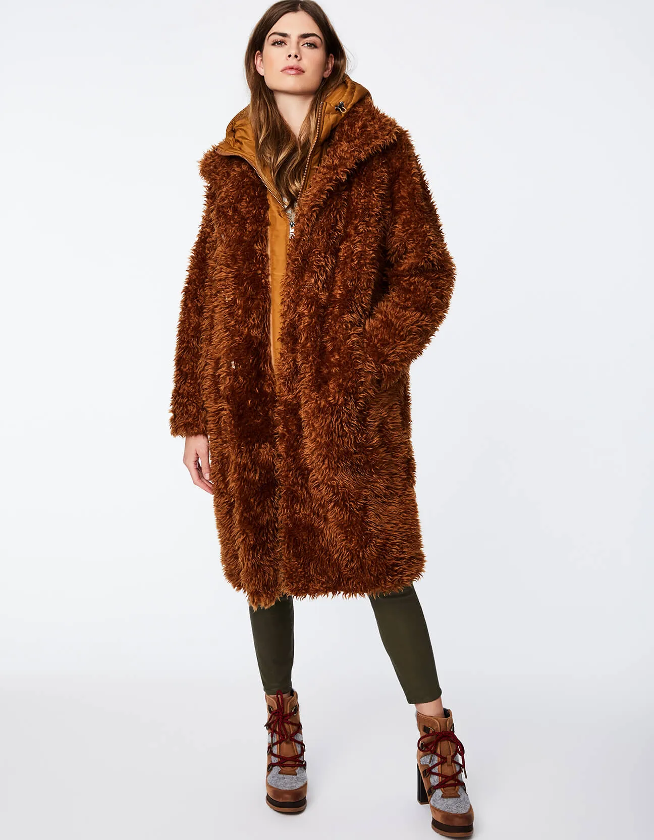 Soft and Luxurious Double Layer Faux Fur Coat.